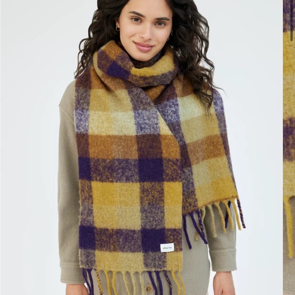 Wilfred Geneva scarf. Blue and  yellow . Wool - Picture 2 of 6